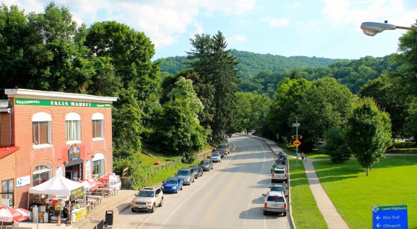 Here Are 7 Of The Tiniest Towns Around Pittsburgh That Are Always Worth A Visit