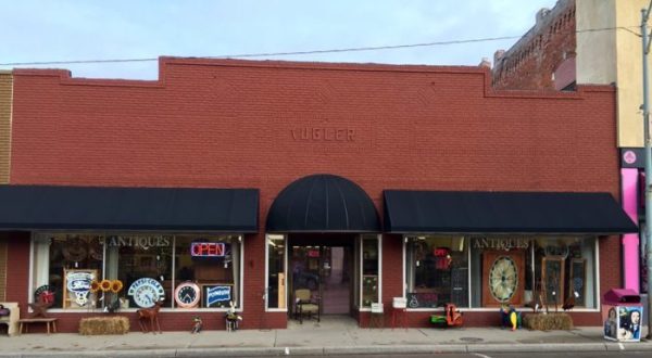 The Small Town In Kansas That’s Absolute Heaven If You Love Antiquing