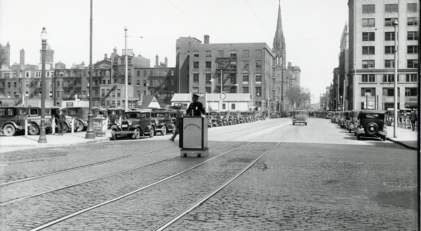 10 Photos That Show How Much Boston Has Changed… And How Much It Hasn’t