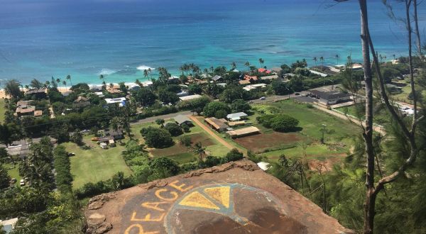 The Awesome Hike In Hawaii That Will Take You Straight To An Abandoned Military Bunker