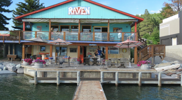 This Secluded Waterfront Restaurant In Montana Is One Of The Most Magical Places You’ll Ever Eat