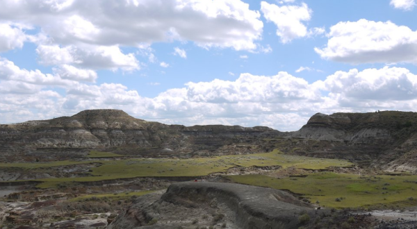 The Epic Ranch In Montana Where You Can Take Home 100-Million-Year-Old Fossils