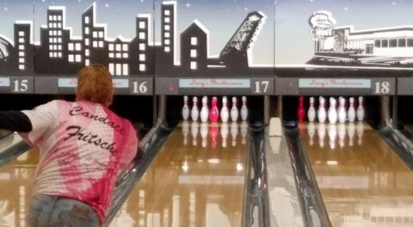 This Rhode Island Bowling Alley Takes You Back To The 1960s