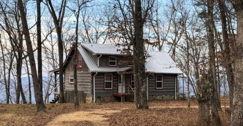 7 Cozy Cabins In Alabama That Are Perfect For An Overnight Stay This Winter