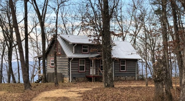 7 Cozy Cabins In Alabama That Are Perfect For An Overnight Stay This Winter