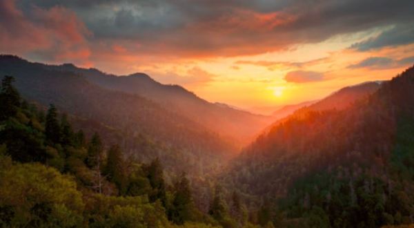 These Otherworldly Pictures Of The Great Smoky Mountains Will Inspire Your Next Trip