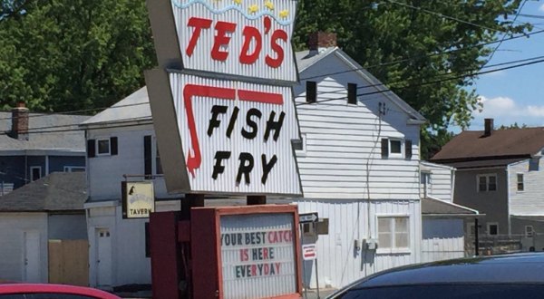 These 8 Classic Fish Fry Joints Are So Perfectly New York