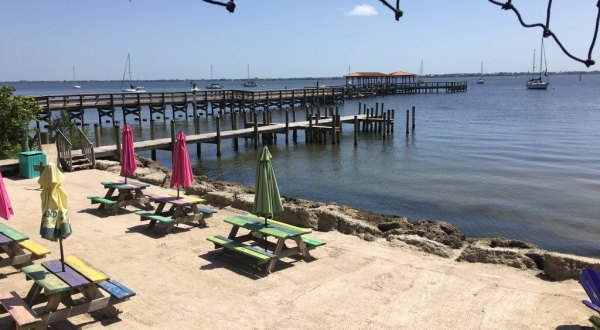 This Florida Brunch Spot Is Mere Steps From The Water And It’s Impossible Not To Love