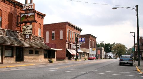 The Tiny Town In Indiana That’s Absolute Heaven If You Love Antiquing