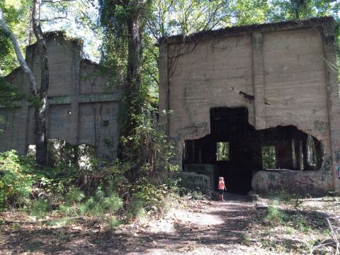 The Spooky Texas Hike That Will Lead You Somewhere Deserted