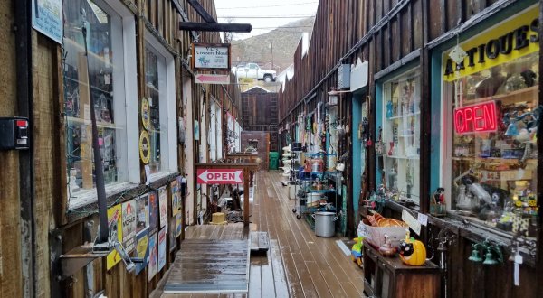 The Tiny Town In Nevada That’s Absolute Heaven If You Love Antiquing