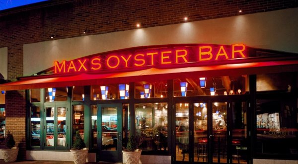 These 8 Nautical Themed Restaurants Serve The Most Scrumptious Seafood In Connecticut