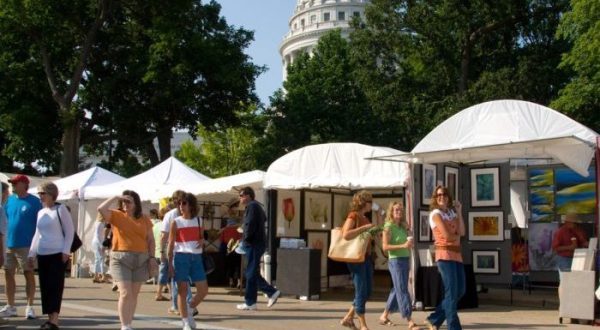 These 14 Fantastic Street Fairs Will Show You The Best Of Wisconsin