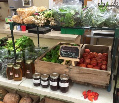 A Trip To This Indoor Farmers Market in Iowa Will Make Your Weekend Complete