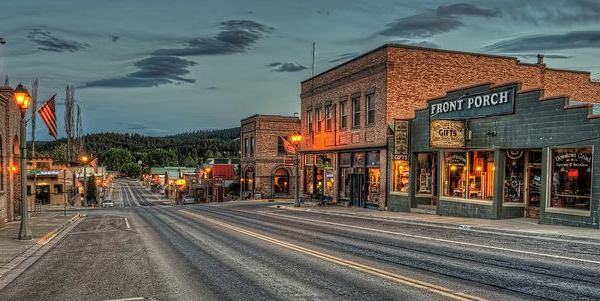 There’s A Little Town Hidden In Montana’s Tobacco Valley And It’s The Perfect Place To Relax