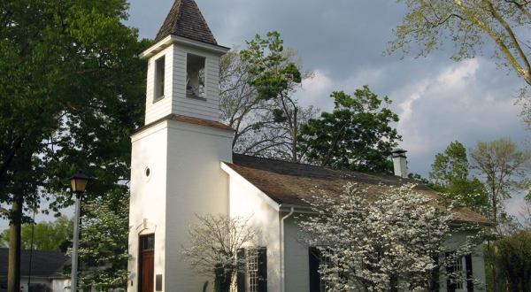 The Most Charming Little Chapel In Cincinnati Is Straight Out Of A Storybook