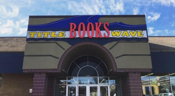 This Bookstore In Alaska With Half A Million Books Is Like Something From A Dream