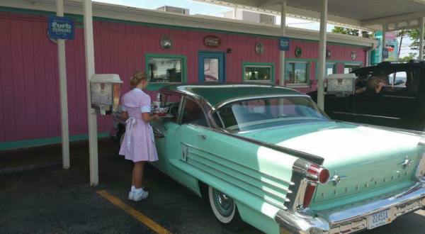 You’ll Absolutely Love This 50s Themed Diner In Michigan
