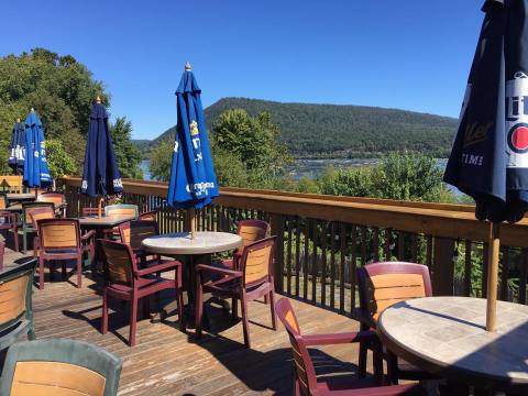 It's Impossible Not To Love This Pennsylvania Restaurant Right On The River