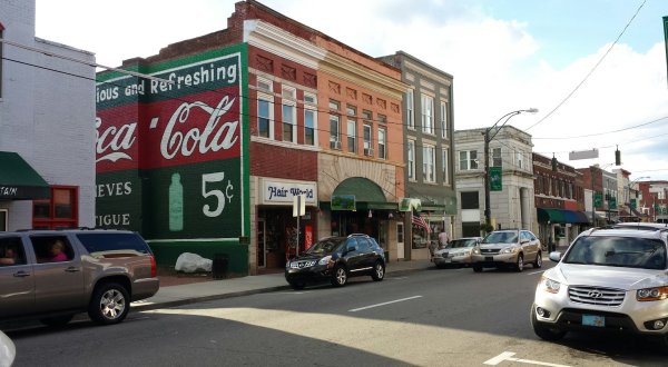 North Carolina’s Most Famous Small Town Will Take You Back To Your Childhood