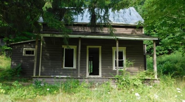Most People Have Long Forgotten About This Vacant Ghost Town In Rural Ohio