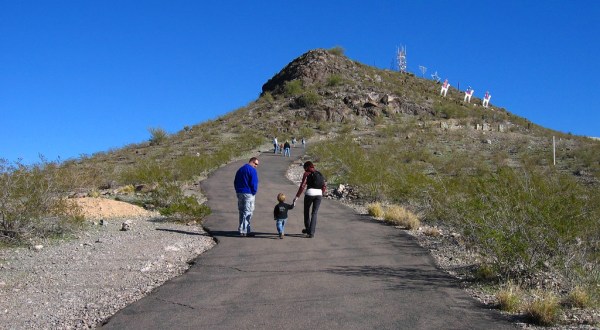 7 Totally Kid-Friendly Hikes In Arizona That Are 1 Mile And Under