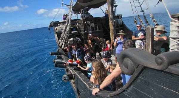 This Pirate-Themed Boat Tour In Hawaii Is Everything You Could Wish For And More