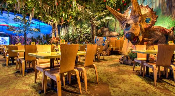 This Dinosaur-Themed Restaurant In Florida Is An Adventure Your Whole Family Will Love