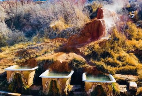 This Hot Tub Hideaway In The Middle Of Nowhere In Utah Is The Stuff Of Bucket List Dreams
