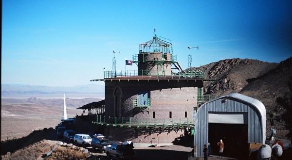 There’s A Bizarre Castle In The Middle Of Nowhere In Nevada And You’re Going To Want To Visit