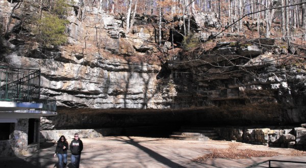 The Little Known Cave In Tennessee That Everyone Should Explore At Least Once