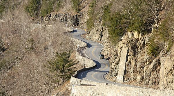 New York’s Windiest Road Has Over 100 Curves And It’s Not For The Faint Of Heart