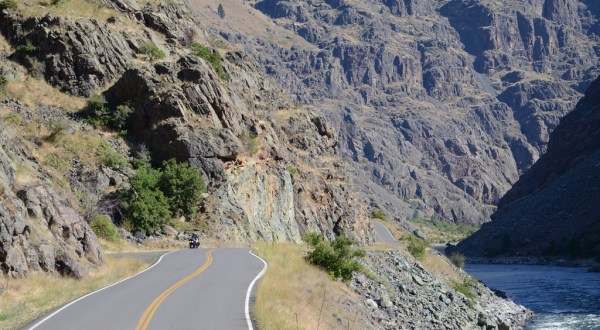 This Remote Waterfront Highway In Idaho Is Breathtaking And You’ll Want To Drive Down It