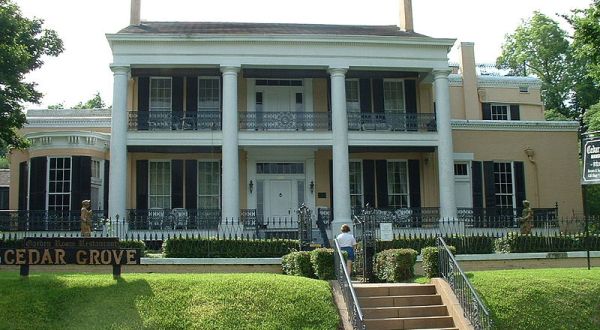 This Mississippi Inn Is Among The Most Haunted Places In The Nation