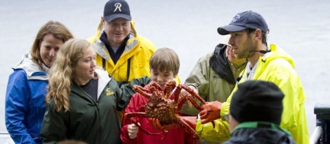 This Alaskan Crab Boat Tour Adventure Is Like None Other In The World