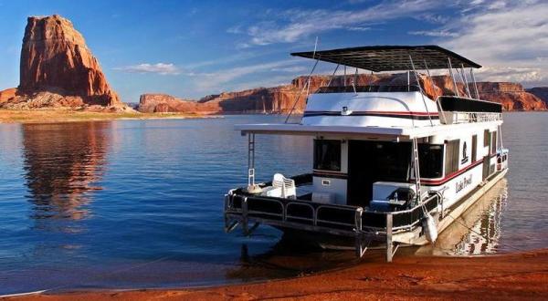Get Away From It All With A Stay In These Incredible Utah Houseboats﻿