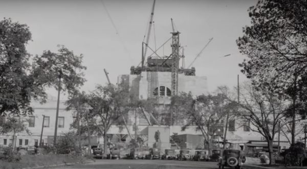 6 Rare Photos Taken During The Nebraska Capitol Building Construction That Will Simply Astound You