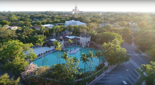 The World’s Largest Freshwater Swimming Pool Is Right Here In Florida And It’s Incredible