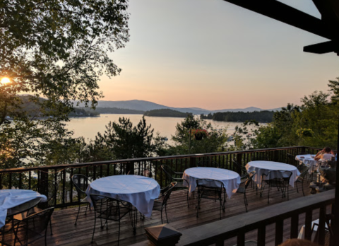 This New Hampshire Steakhouse Has The Most Gorgeous Lake Views