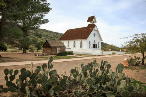The 11 Very Best Places To Go In Arizona This Spring