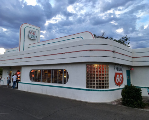 You’ll Absolutely Love This 50s Themed Diner In New Mexico