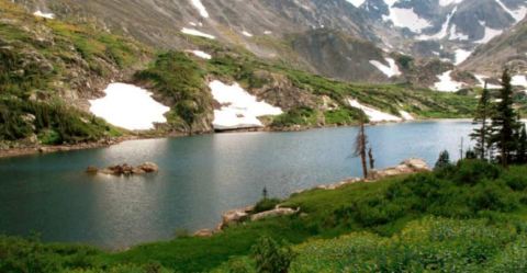 This Hidden Alpine Lake In The U.S. Is Like Something From A Dream