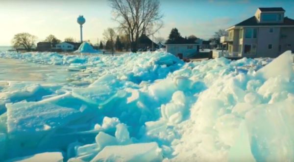 Parts Of Michigan Are Being Taken Over By The Most Surreal Blue Ice Formations