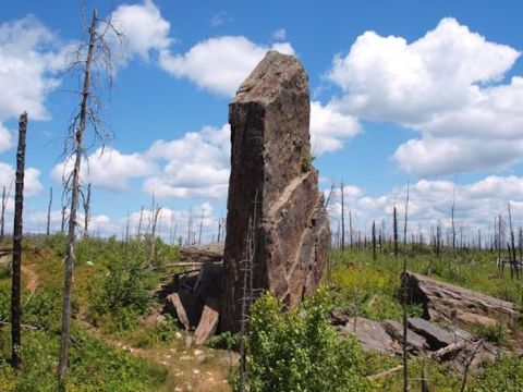 This Short Hike In Minnesota Leads To A Fascinating Discovery