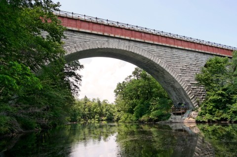 7 Easy Hikes To Add To Your Outdoor Bucket List Around Boston