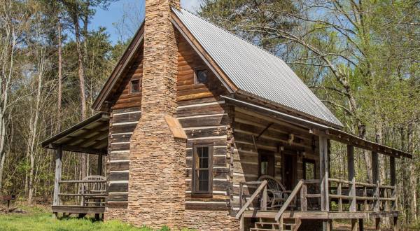 This Log Cabin Campground In Alabama May Just Be Your New Favorite Destination