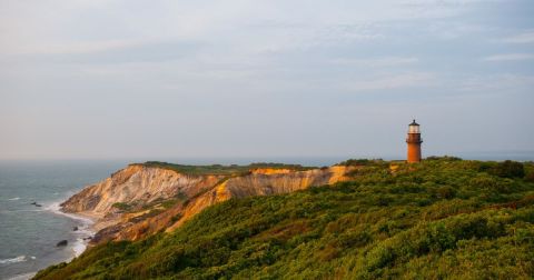 Why There's Simply No Better Season To Visit Martha's Vineyard Than Springtime