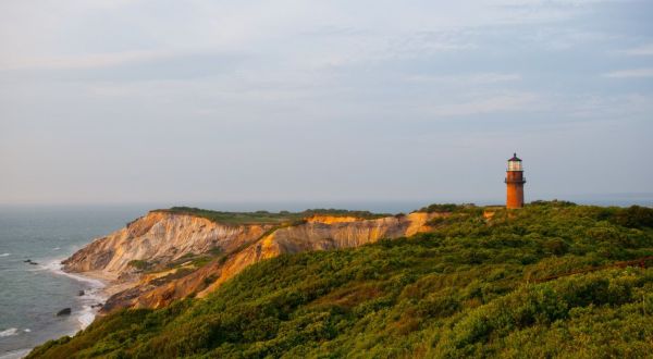 Why There’s Simply No Better Season To Visit Martha’s Vineyard Than Springtime