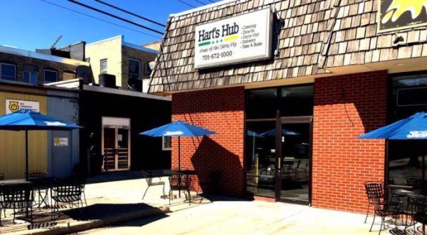 The Hole-In-The-Wall Restaurant That Serves The Tastiest Pizza In North Dakota