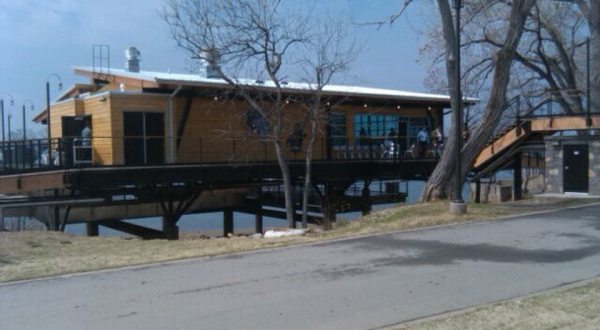 It’s Impossible Not To Love This Oklahoma Restaurant Right On The River